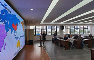 集萃（昆山）工业升级增进中心携电子科技大学专家赴k8凯发光电开展产学研对接